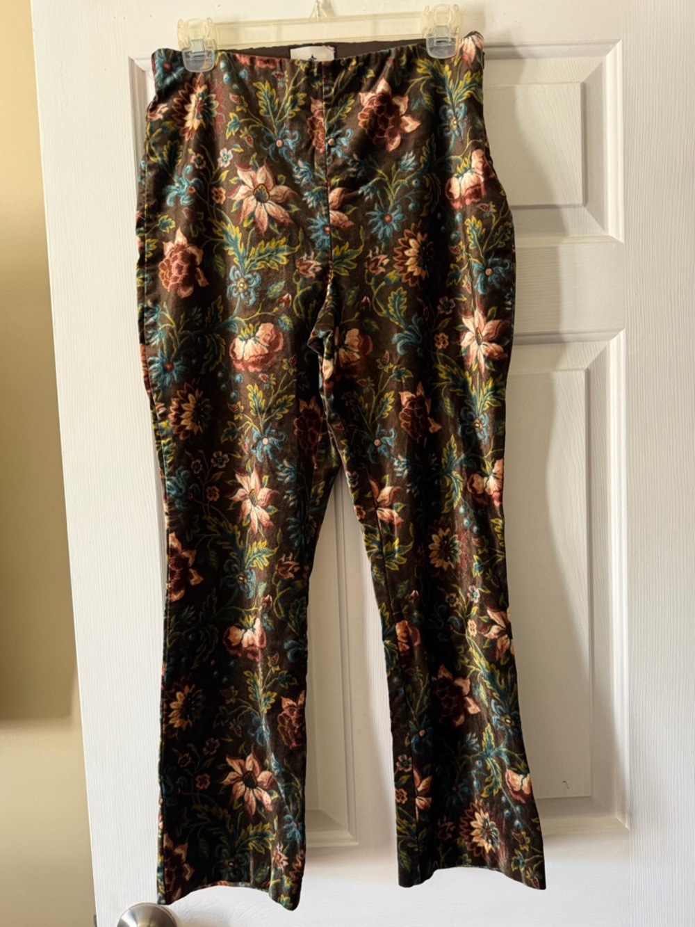 Tuckernuck Hazel Moonflower Velvet Ashford Pants. Size medium. - Picture 2 of 7